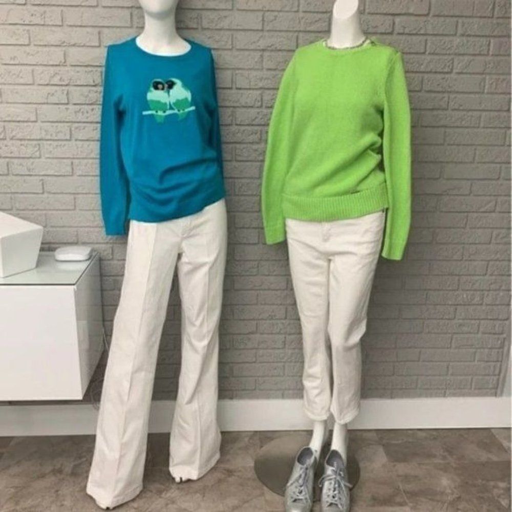 Crown & Ivy Women Long Sleeve Teal Parrot Print Sweater Size L